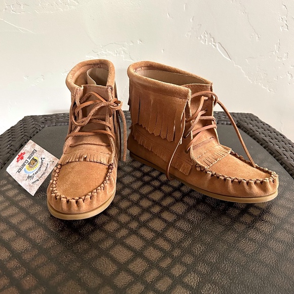 Laurentian Chief Canada Suede Fringe Moccasin Booties size 5 - Picture 1 of 12